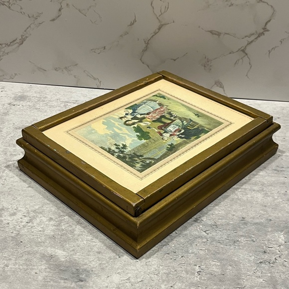 Vintage Vanity Box With Mirror and Print of a French 18th-Century Pastoral Scene - Picture 16 of 16